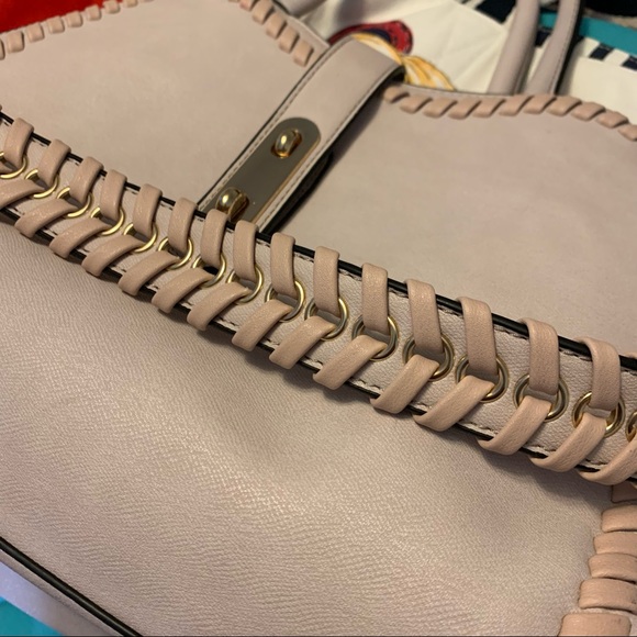 BLUSH PINK purse with rope trim and rope trim strap. Beautiful leopard interior. - Picture 11 of 16